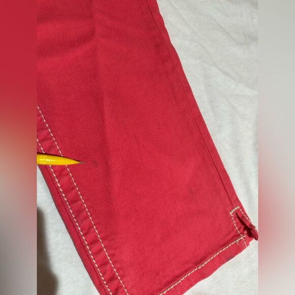 Miss Me capri JP5117P25
See smudges in photos, minor marks. Size 4 - Picture 4 of 5